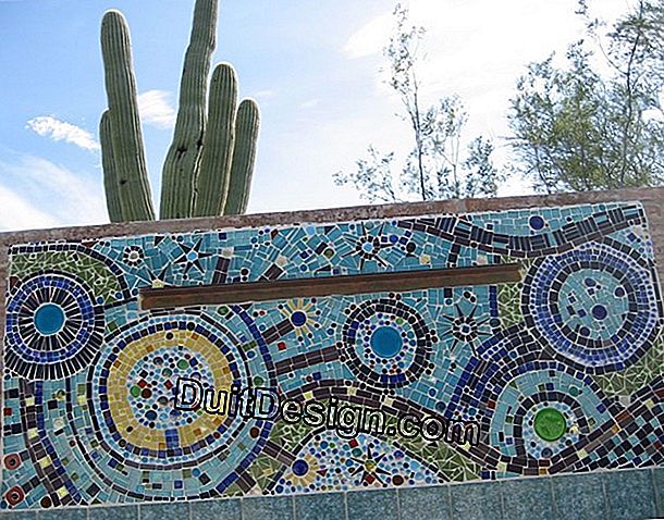 Wall mosaic tile