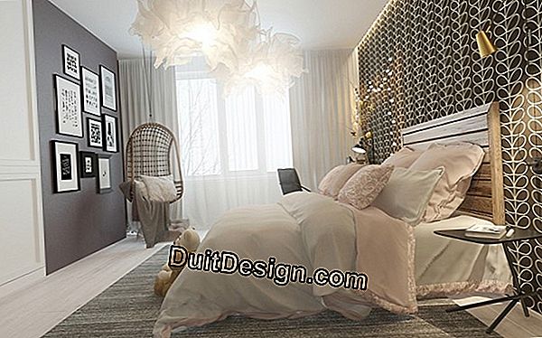 A bedroom with cocooning decor