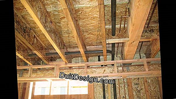 How to insulate a wood floor soffit?