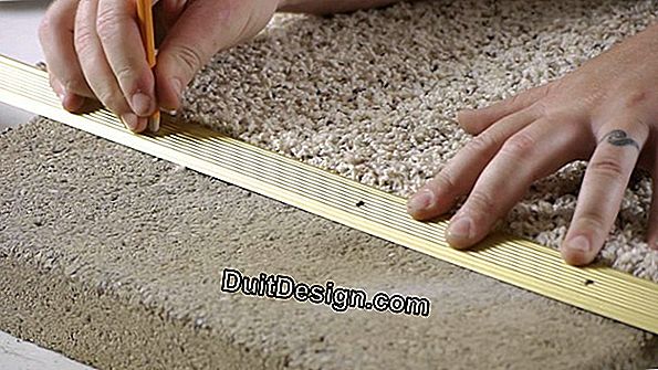Paint a bayadère carpet on a cement floor