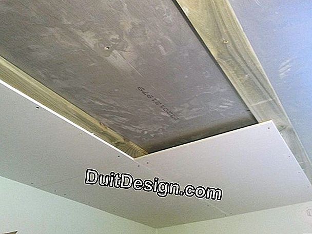 Espuma de poliuretano para isolar o teto