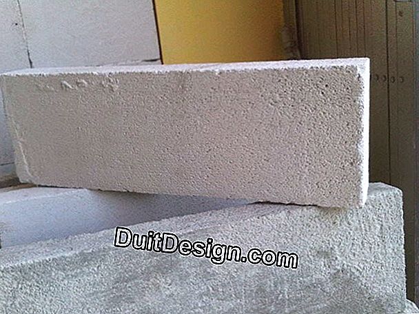 Pilih antara beton yang dipoles dan ubin