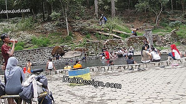 Ganti ubin kolam renang