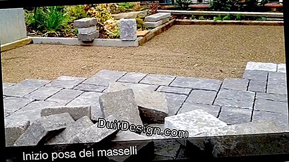 Posare una terrazza in legno su blocchi di cemento