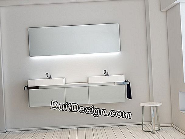 Come installare uno specchio incorniciato di LED nel suo bagno