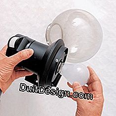 Lampă de perete cu detector de prezență