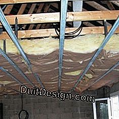 Et falskt tak for å isolere loftet