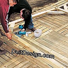 Installa un kit di pergola in legno: struttura